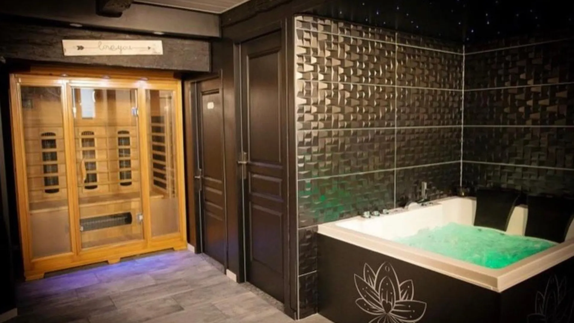 L'Evea Suite Romantique Spa & Sauna Roquecor Ferienhaus